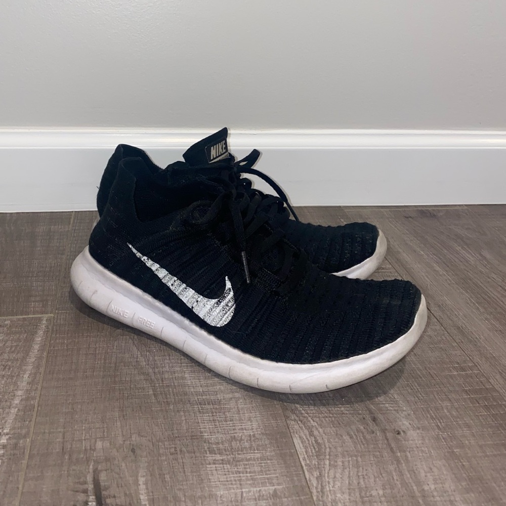 NIKE Free Run Flyknit